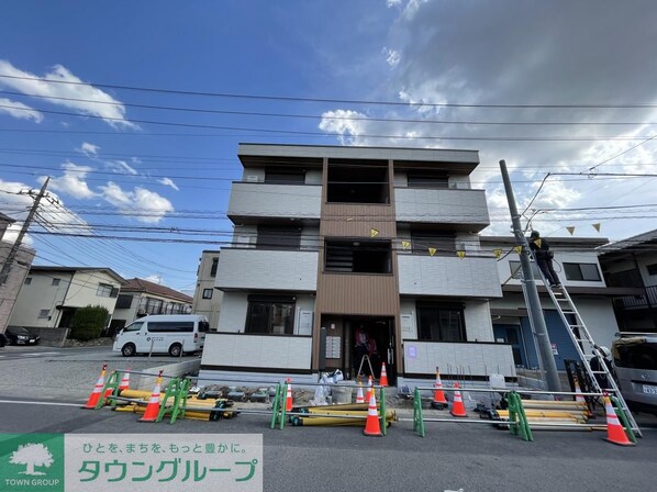 エストリヴィエール東川口の物件外観写真